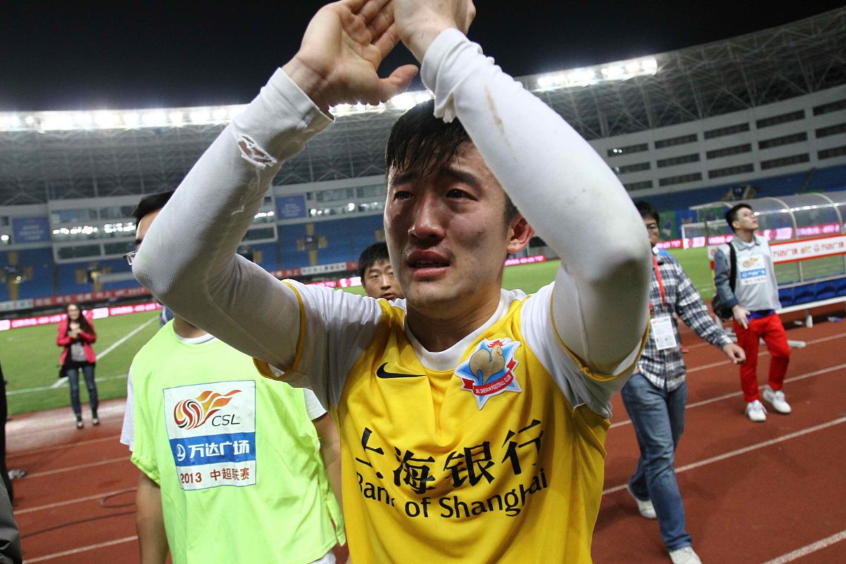 里尔取得激动人心的胜利，提升排名