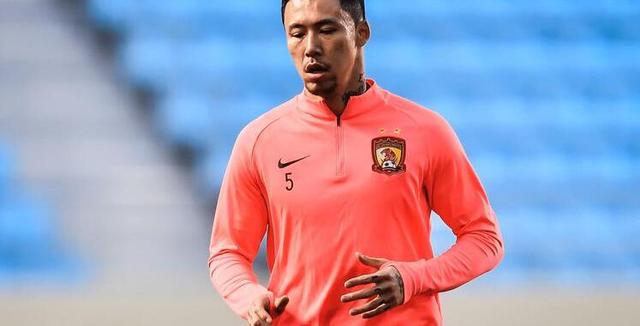 包含上港力克国安，主场实力强劲取胜备受赞誉的词条