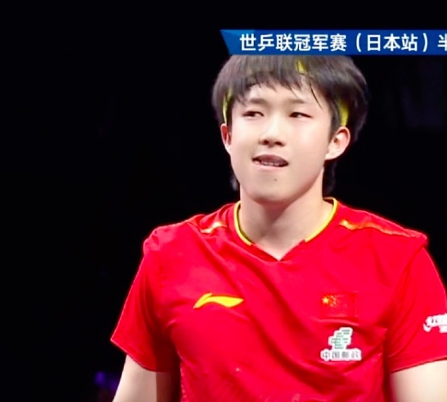 FLY鏖战BRO，Knight线上压制力十足焦点之战八强赛，点燃全场激情的简单介绍