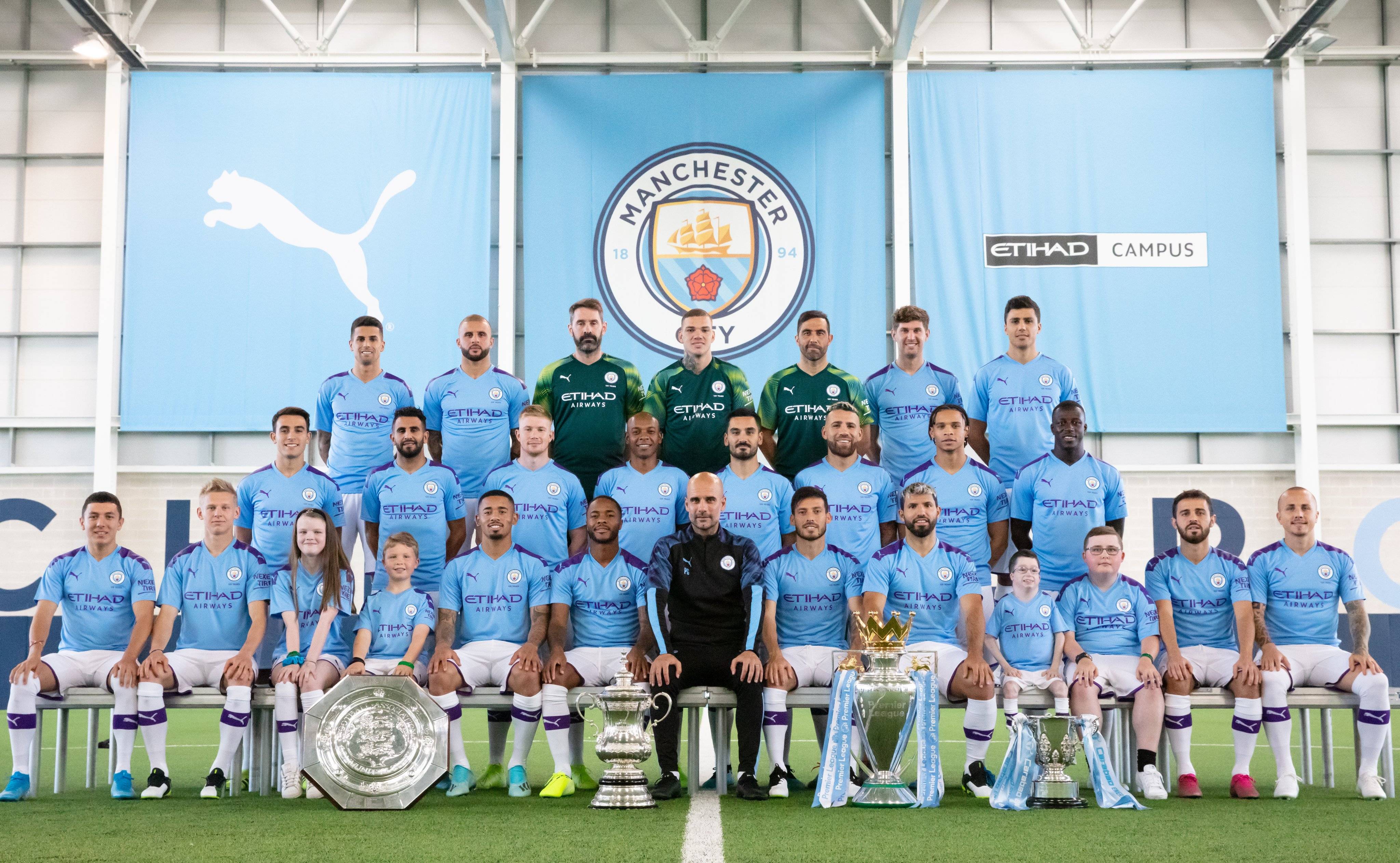 开云体育app-曼城队员备战下一轮英式足球比赛