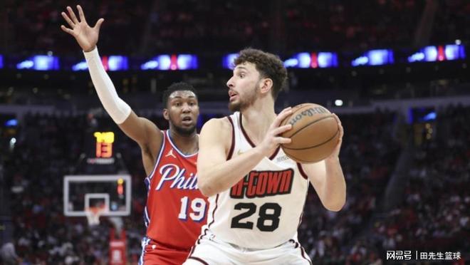 76人双塔表现神勇，轻松击败热火